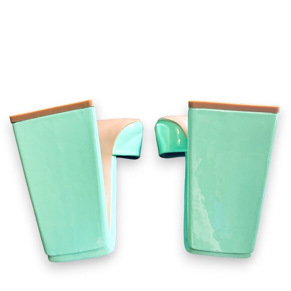 NWOB! PrettyLittleThing Patent Leather Open-Toe Triangle Block Heel - Picture 10 of 10